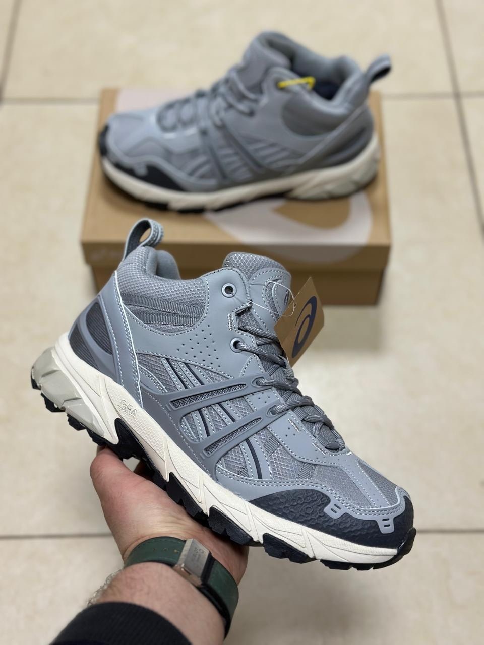 зимние кроссовки asics gel kahana 8 hi,кроссовки asics,зимние кроссовки asics gel kahana 8 hi цвет серый,кроссовки мужские зимние asics gel-kahana 8,кроссовки ботинки asics gel kahana 8 зимние