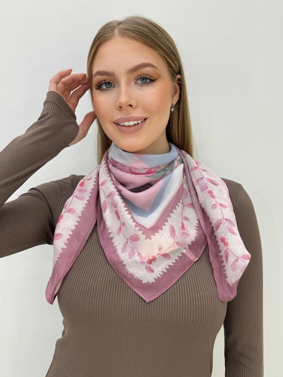 платок женский,платок goldengala модная коллекция,платки и шарфы,шелковые платки,платки шелковый на голову и шею