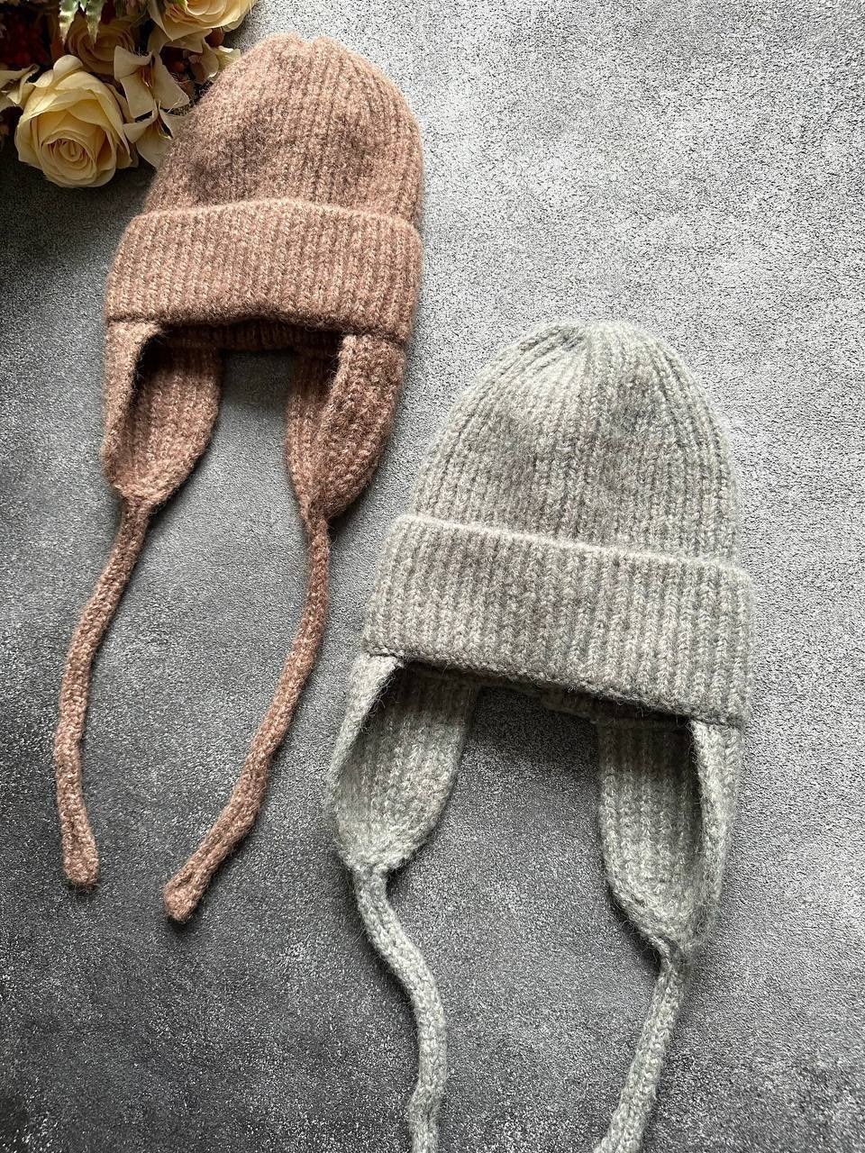 вязаные шапки,шапка-ушанка спицами,вязаная шапка зайка,детская вязаная шапка,детская шапка ушанка спицами