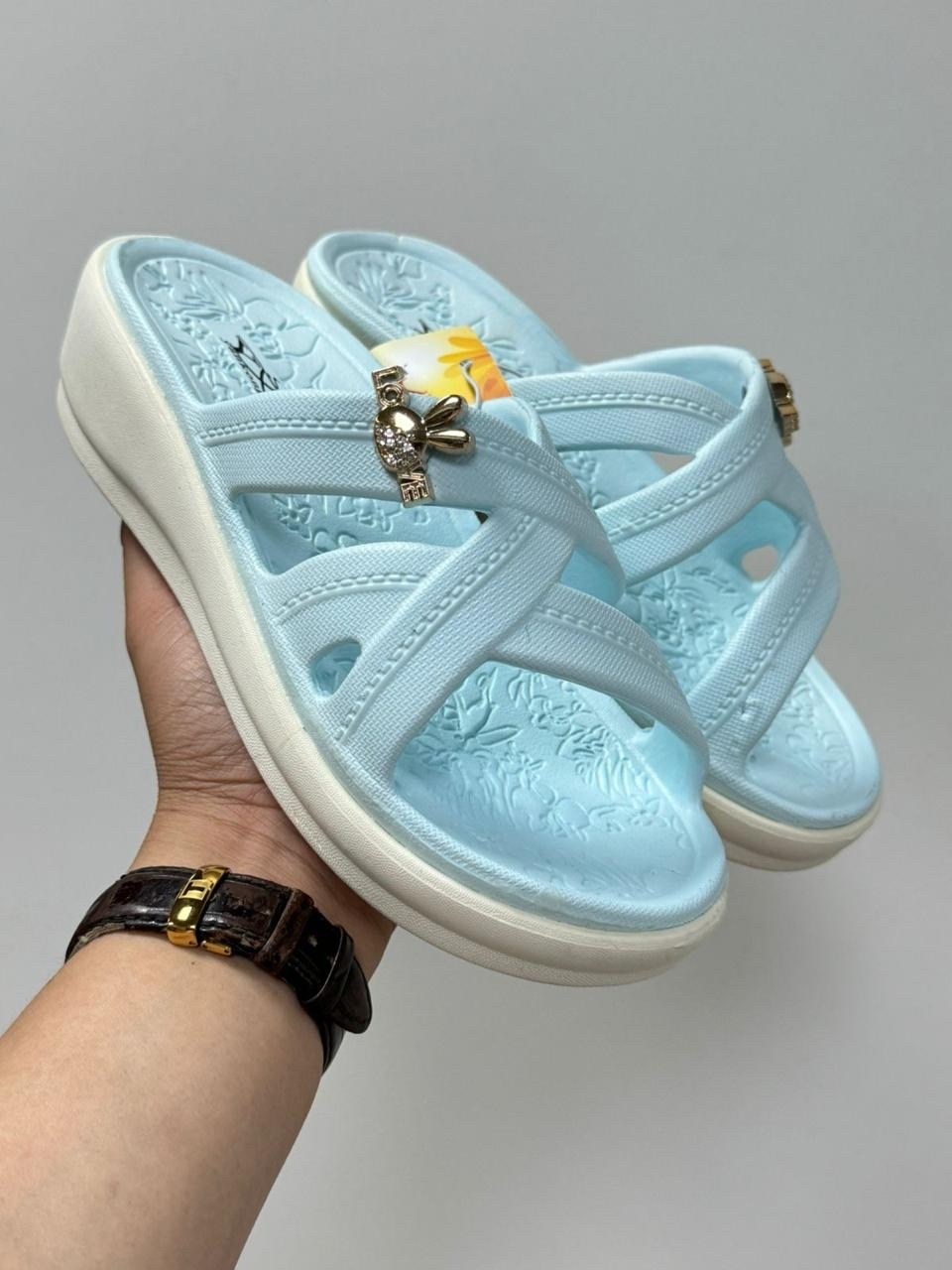 ,шлепанцы женские,шлепки женские,модные сандалии,сандали