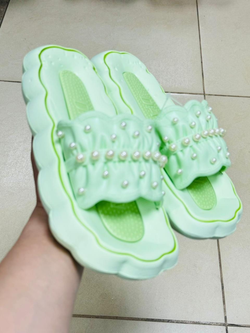 ,шлепанцы женские,летние тапочки,тапочки модные,шлепанцы женские летние