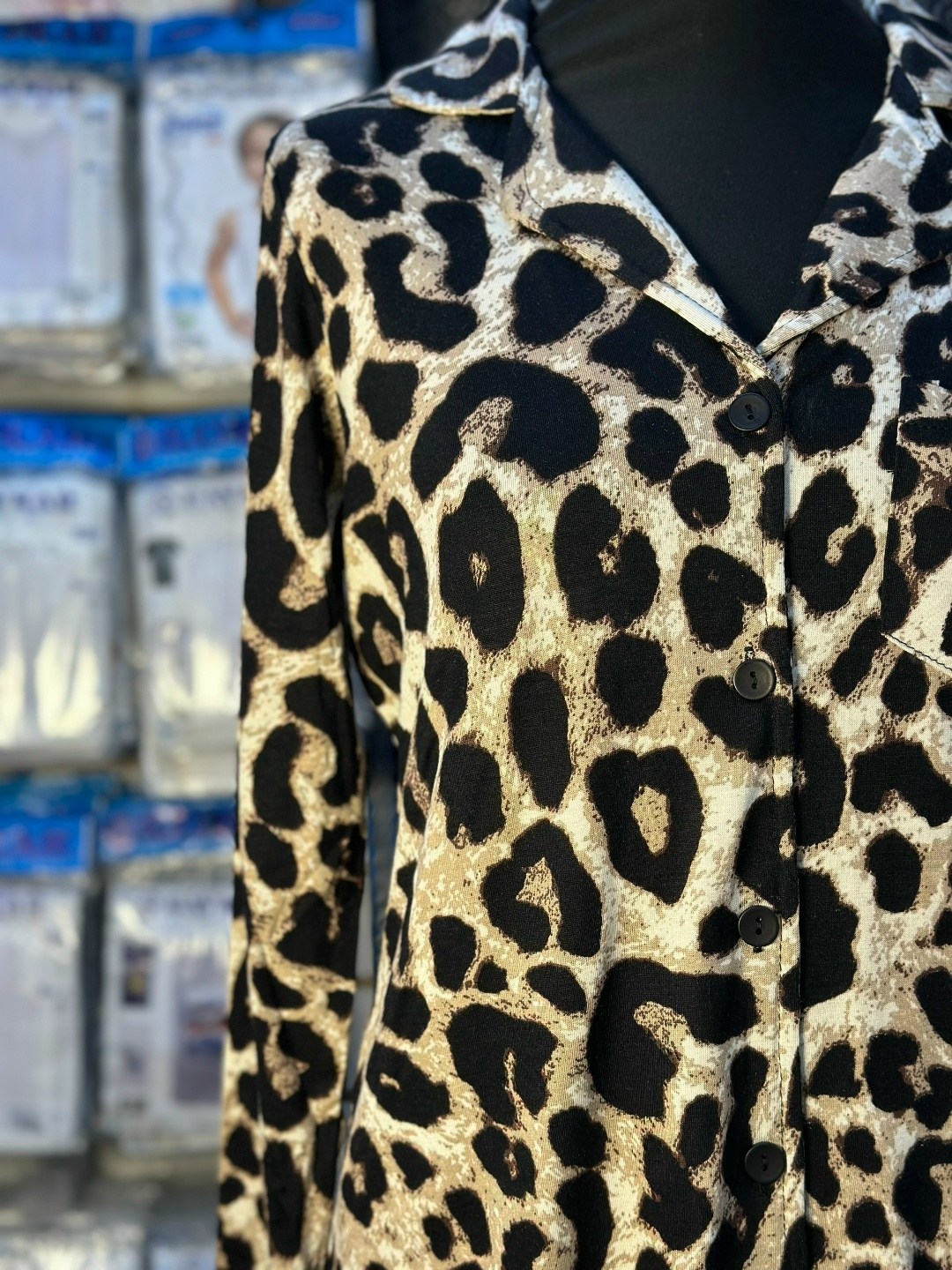 брюки с леопардовым принтом,леопардовая пижама со штанами,пижама со штанами леопардовая шелковая,пижама qweek с леопардовым принтом,женская пижама