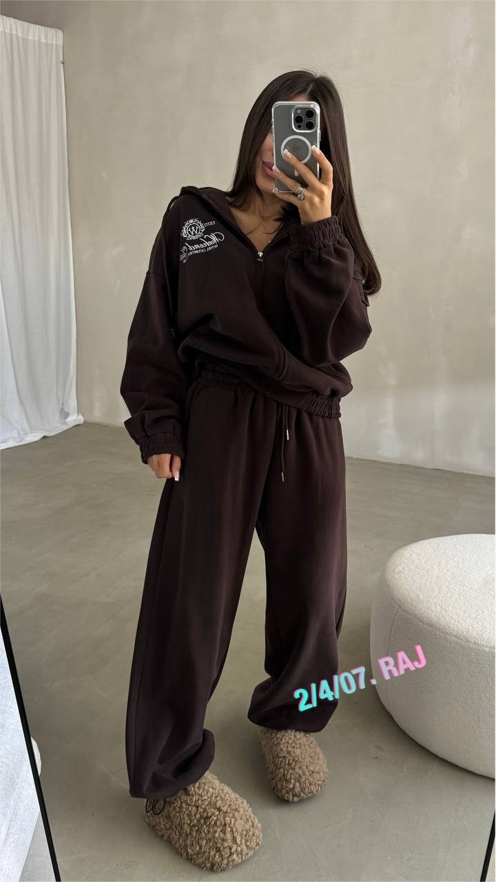 женский красный костюм miu miu,костюм спортивный,красный женский костюм,спортивный костюм miu miu женский,cпортивный костюм женский на флисе