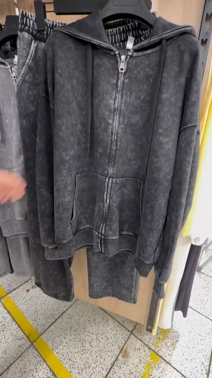 спортивные костюмы ,женская кофта, ,спортивный костюм,одежда