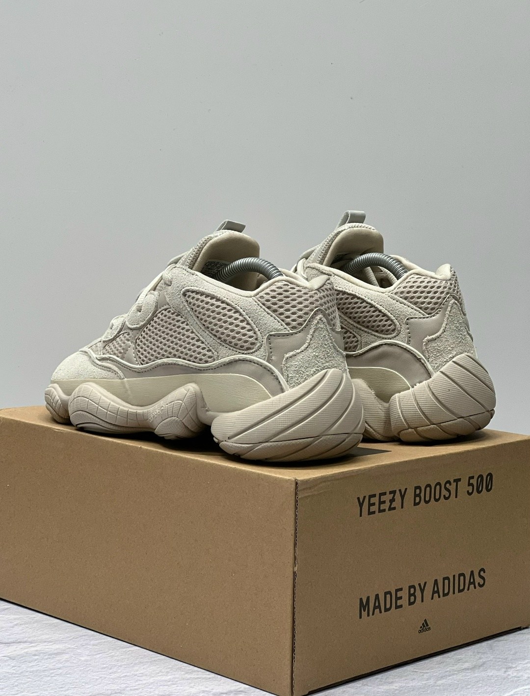 кроссовки adidas yeezy boost 500,кроссовки adidas yeezy 500,adidas yeezy boost 500,adidas yeezy boost 700,adidas yeezy 500