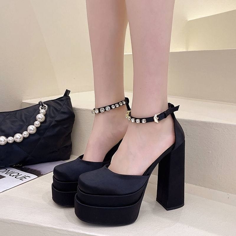 туфли на высоком каблуке и платформе,туфли на платформе,женские туфли на платформе,туфли на высоких каблуках,босоножки на платформе