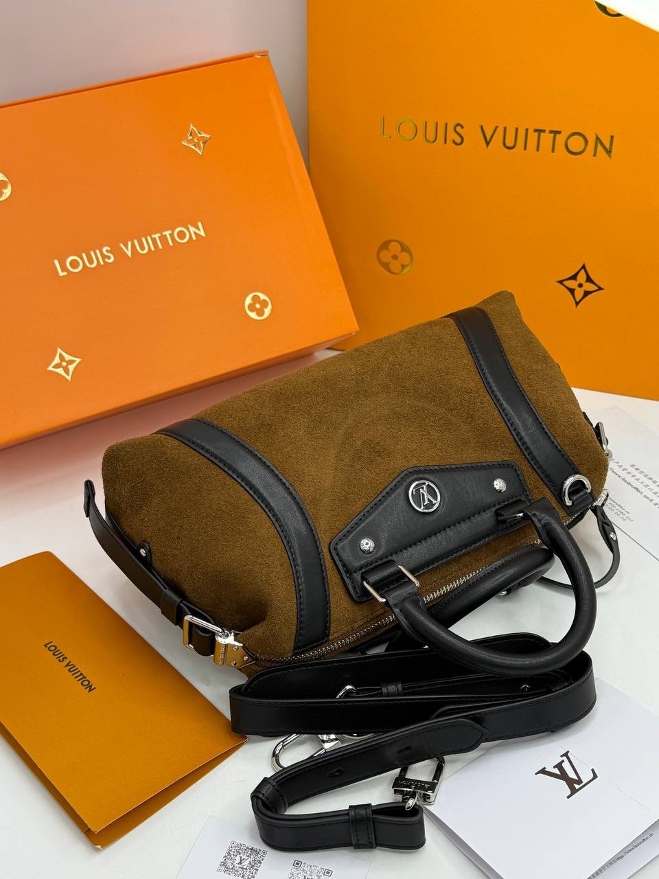 классическая сумка speedy louis vuitton с монограммой,дорожная сумка louis vuitton,сумка louis vuitton,женская сумка louis vuitton,louis vuitton модная сумка с замком