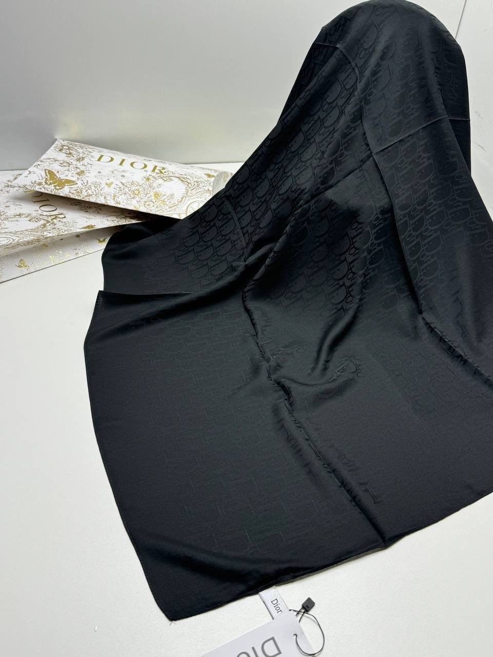 платок однотонный,брендовый платок,модные платки,палантин женские,платки диор