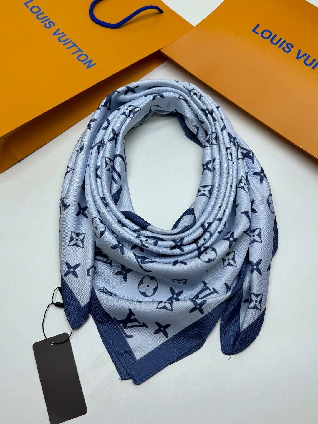 платок шелковый,платки женские,тонкиe платки,платки шарф,платки диор