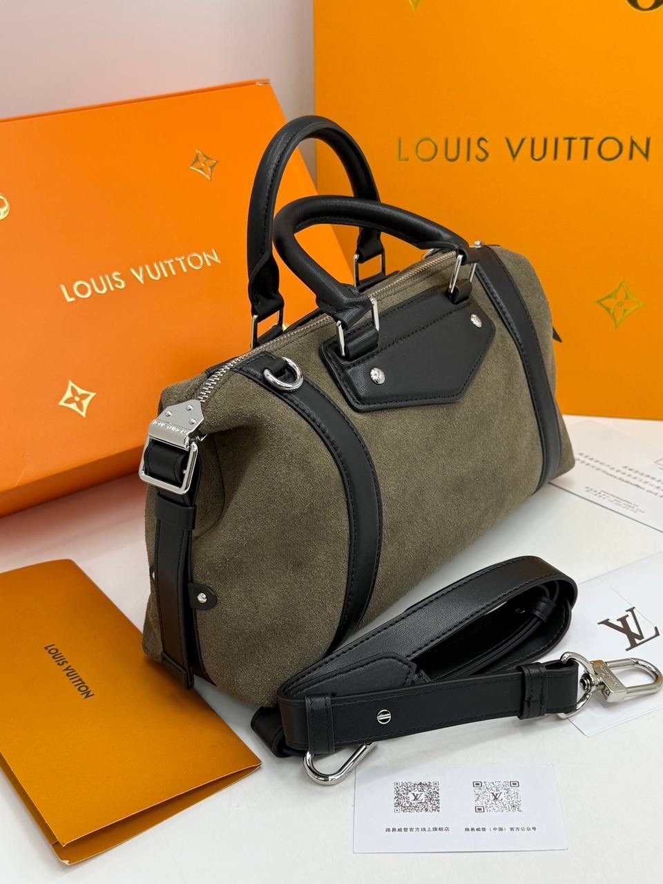 классическая сумка speedy louis vuitton с монограммой,дорожная сумка louis vuitton,сумка louis vuitton,женская сумка louis vuitton,louis vuitton модная сумка с замком