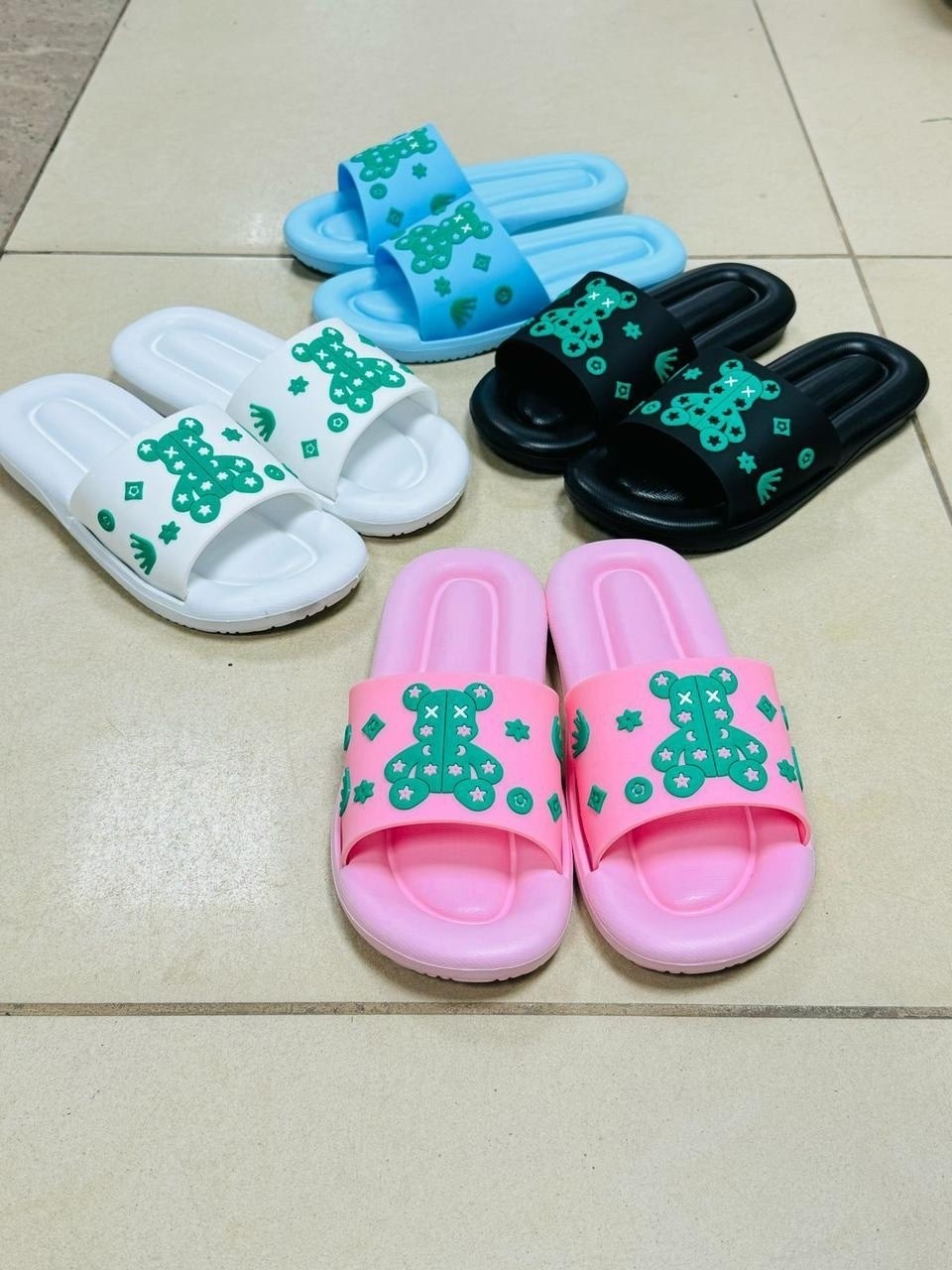 ,детские шлепанцы,шлепанцы женские,резиновые тапочки женские сланцы домашние шлепанцы,самые модные шлепки 24г