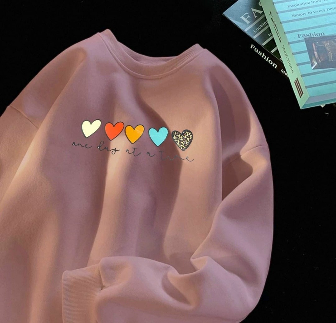 свитшот женский,свитшот на флис,повседневный свитшот,свитшот с принтом сердечком,модные свитшоты
