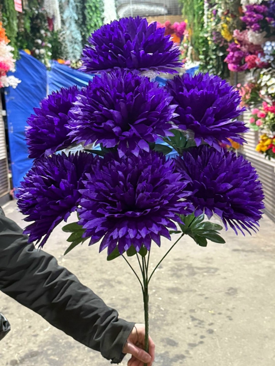 разноцветные хризантемы,хризантемы большие,хризантемы,цветок искусственная,искусственные хризантемы