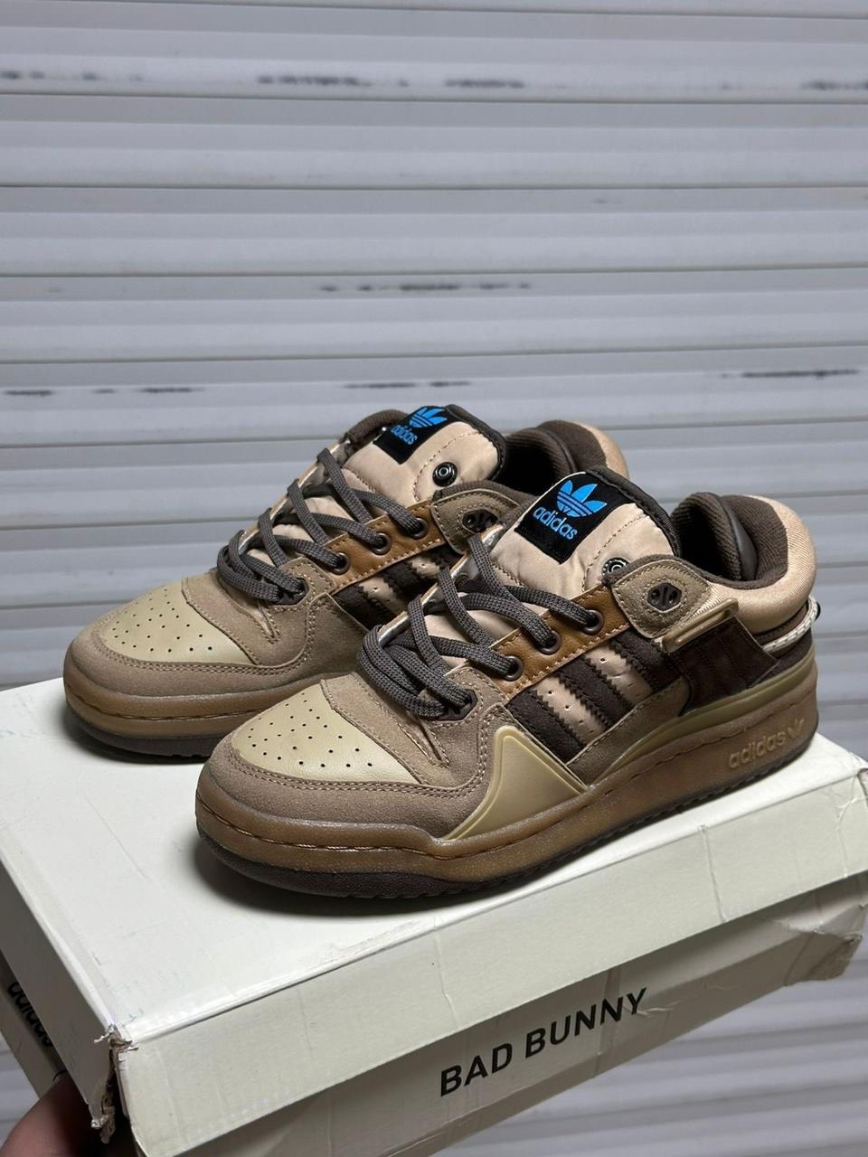 кроссовки bad bunny x adidas forum buckle low,кроссовки adidas,adidas forum 84 low bad bunny,кроссовки адидас forum low bad bunny,кроссовки adidas bad bunny