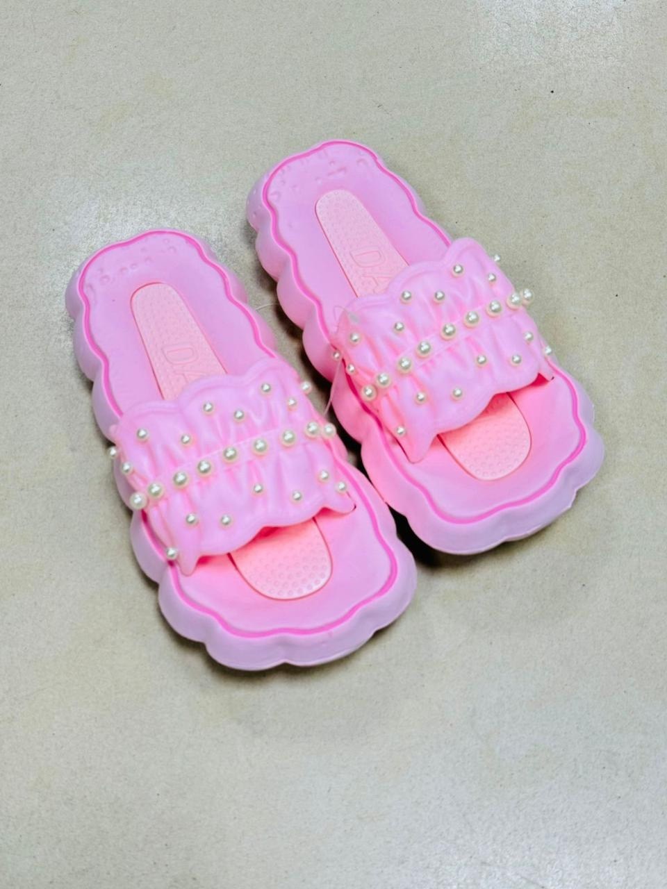 ,шлепанцы женские,летние тапочки,тапочки модные,шлепанцы женские летние