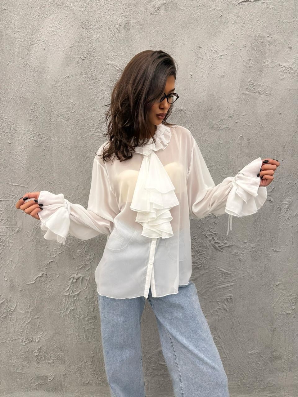 блузка с оборками,блузка с воланами полупрозрачная open back,шифоновая блузка,блузка женская,шифоновая рубашка tossy с v-образным вырезом и рюшами