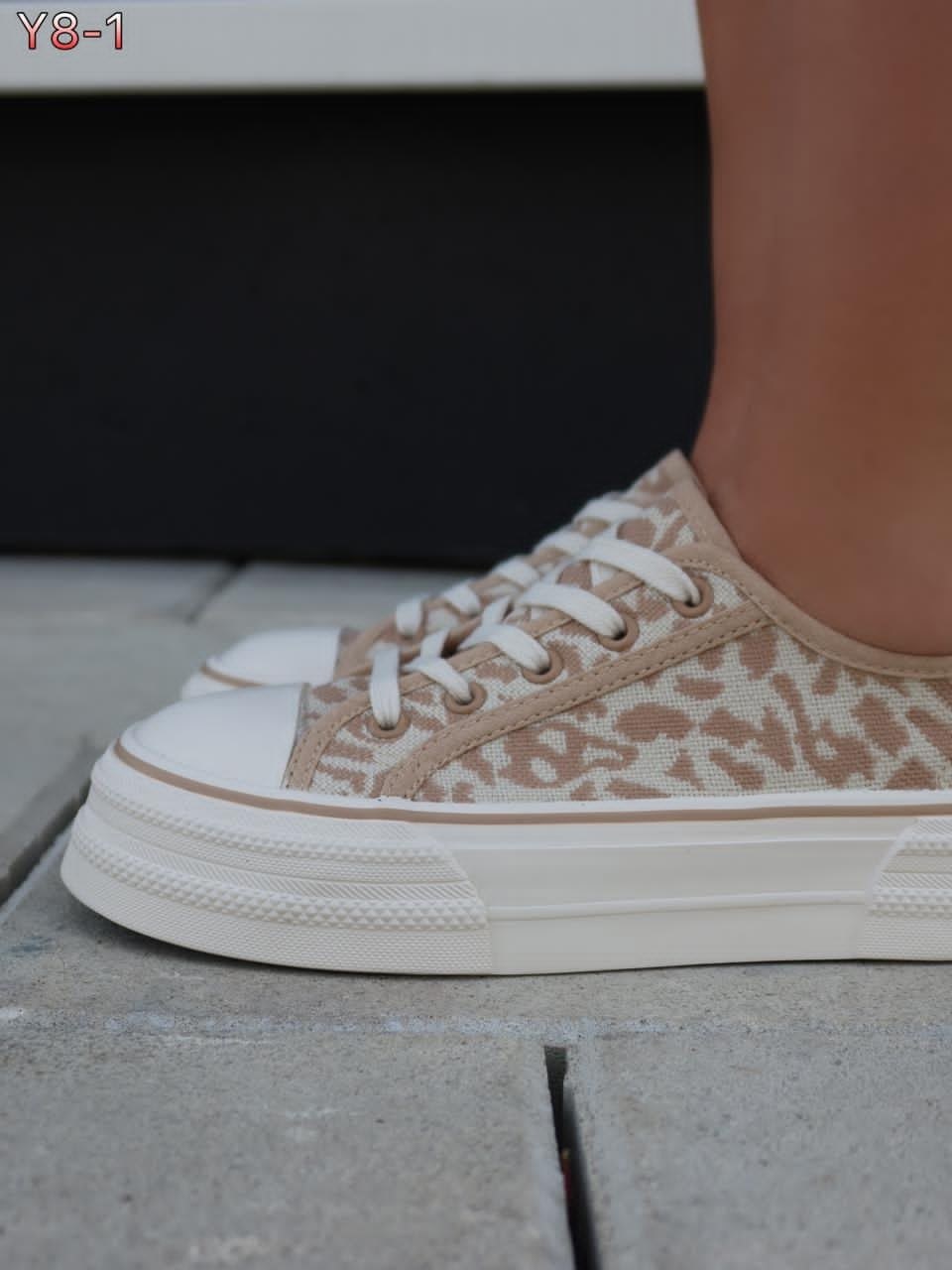 кеды леопардовые,леопардовые кроссовки женские,кроссовки леопардовые,женские кроссовки с леопардовым принтом,леопардовые кроссовки на платформе