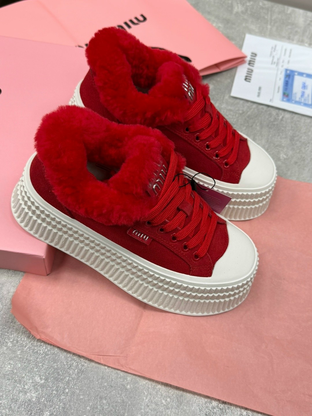 высокие тёплые женские кеды miu miu,кроссовки miu miu женские,кеды женские с мехом miu miu,миу миу кроссовки женские,