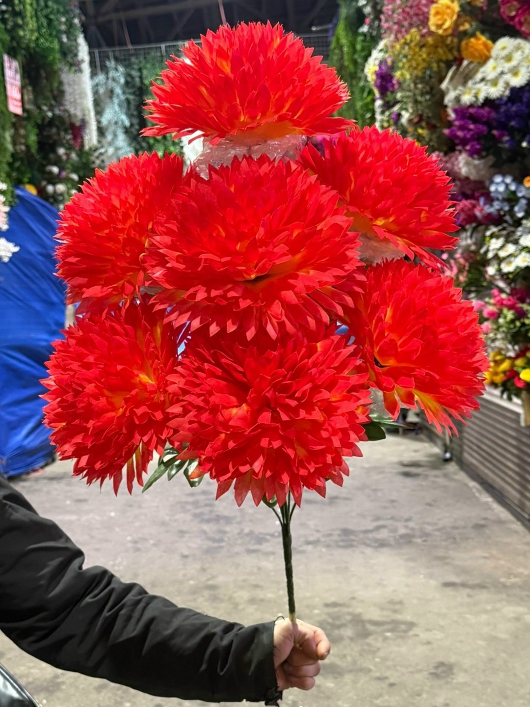 разноцветные хризантемы,хризантемы большие,хризантемы,цветок искусственная,искусственные хризантемы