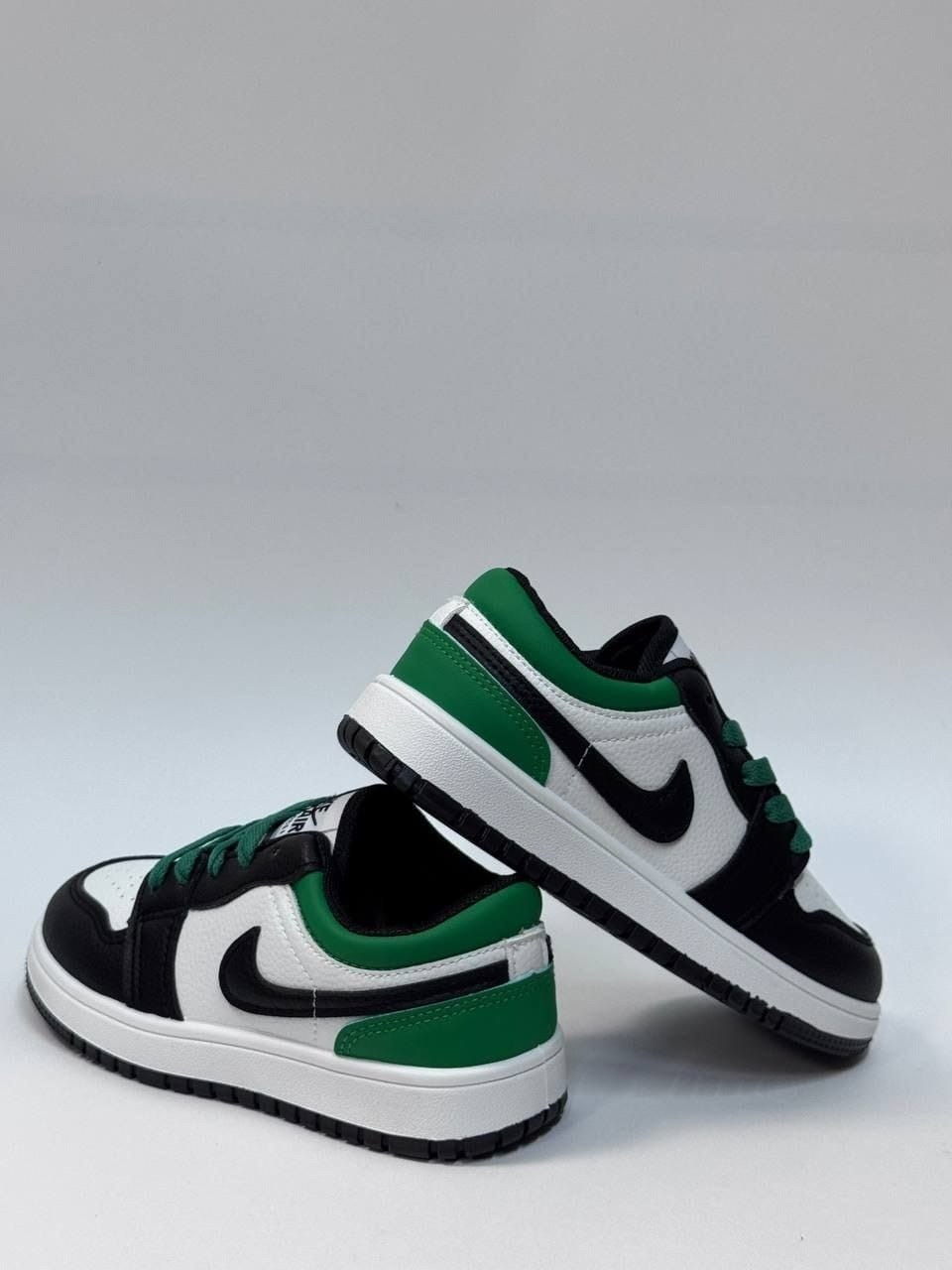 nike air jordan 1 high pine green,nike air jordan 1 low mystic green,air jordan 1 low pine green,nike air jordan 1 low,nike air jordan 1 low green