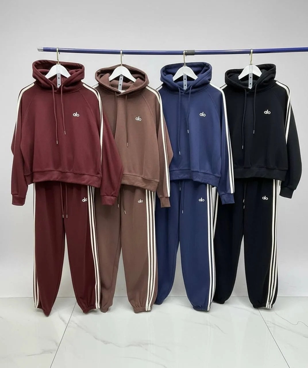 женский спортивный костюм,стильные костюмы,спортивные костюмы тройка,женский костюм тройка,костюм женский