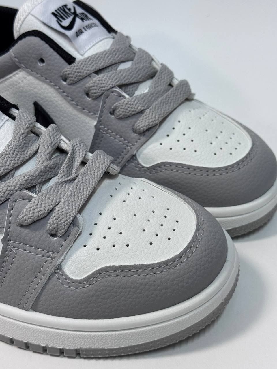 nike air jordan 1 low,air jordan 1 low,jordan 1 low,air jordan 1 low wolf grey dc0774-105,nike air jordan 1