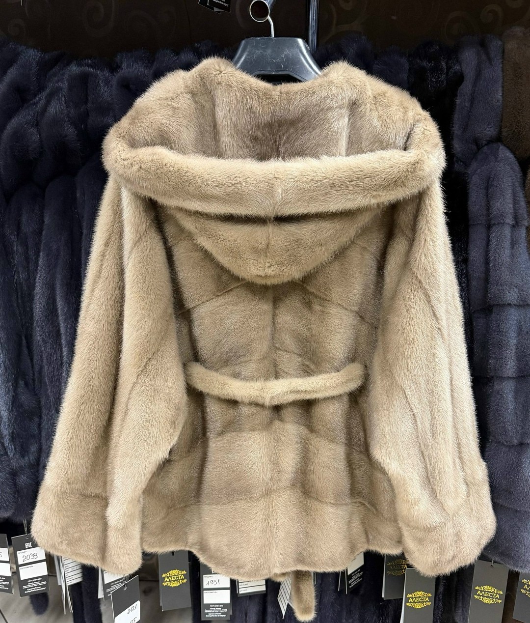 норковые шубы,шуба,норковая шуба летучая мышь,шуба летучая мышь с капюшоном,шуба из норки с капюшоном