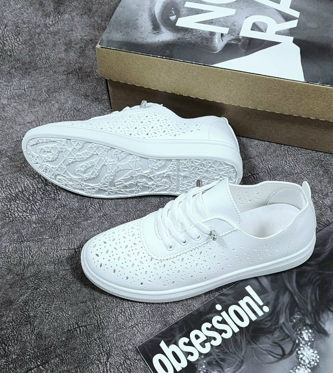 кроссовки женские перфорированные белые,,кроссовки перфорированные женские,женские кеды,кеды белые кожаные с перфорацией