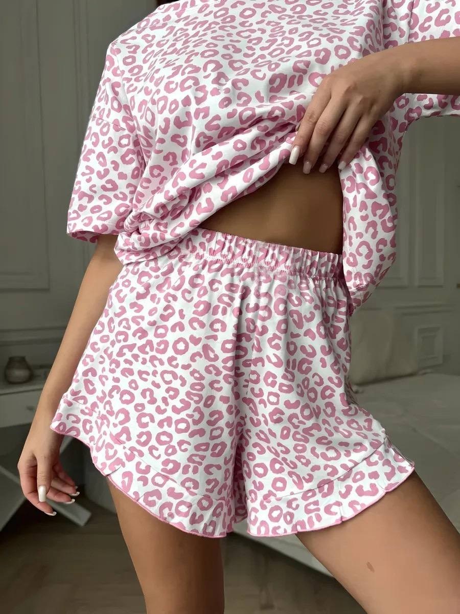 пижама женская с шортами,пижама женская с шортами и футболкой,пижама с шортами и футболкой трикотажная леопардовая beamuuur,женские шорты из полиэстера с леопардовым принтом,пижамы женская с шортами х