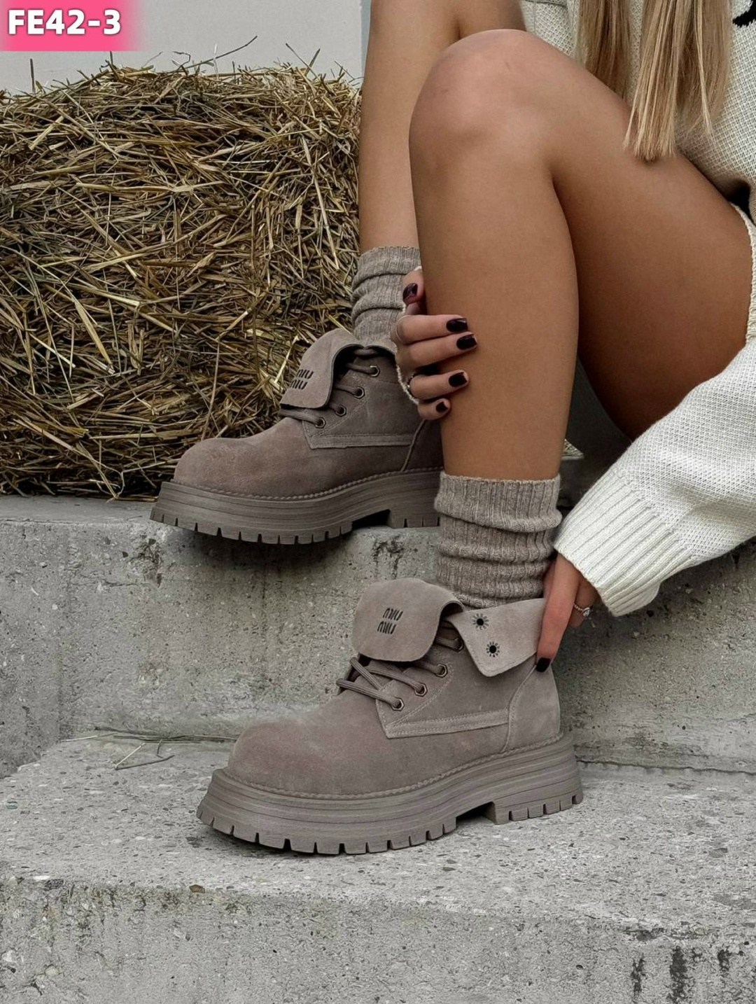 ботинки miu miu с отворотами,ботинки miu miu,ботинки замшевые miu miu,ботинки женские тимберленды,