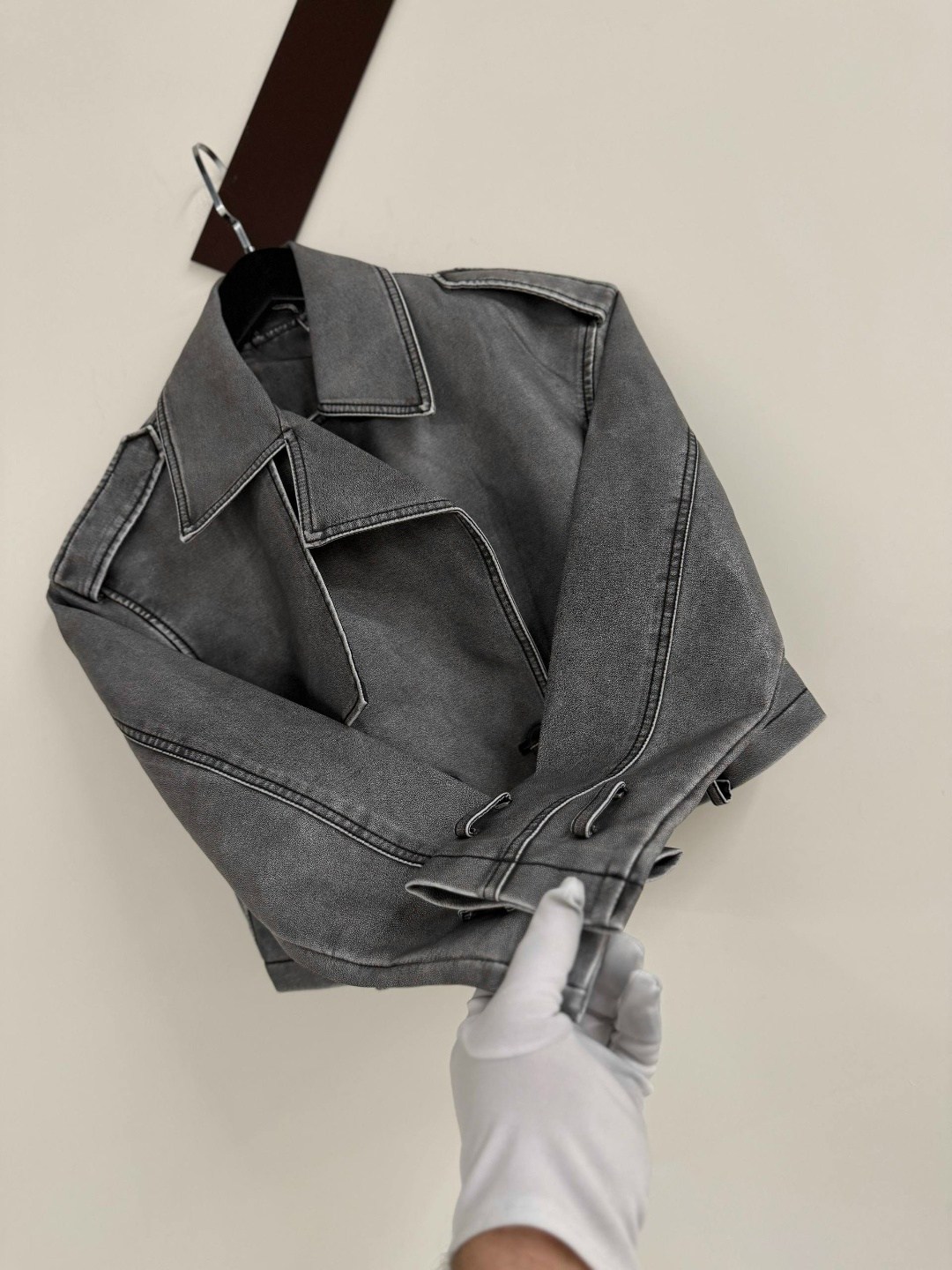 косуха куртка,кожаная куртка косуха jil sander,кожаная куртка косуха,кожаная куртка,серая кожаная куртка