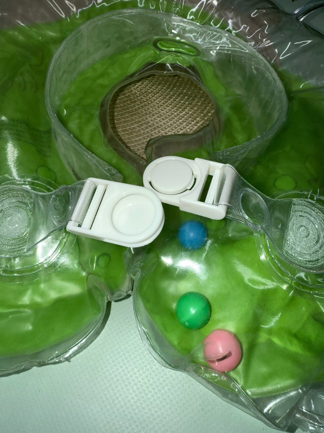 надувной круг на шею для купания малышей flipper,надувной круг на шею для купания малышей бусинка,круг на шею для купания малыша,надувной круг на шею для купания малышей,круг надувной на шею для купан