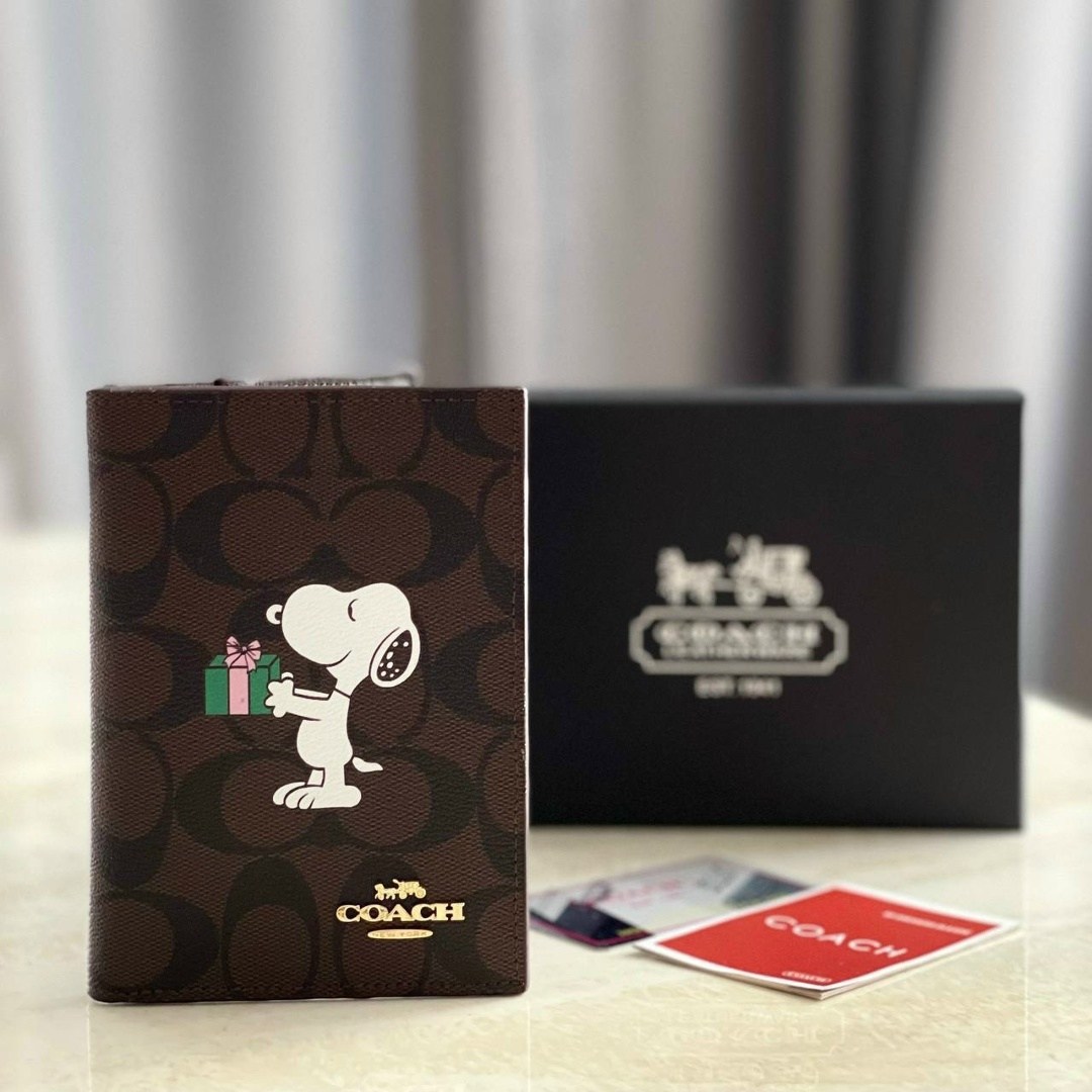 обложка на паспорт coach,обложка для паспорта,coach кошелек,кожаная обложка на паспорт coach,coach cat wallet