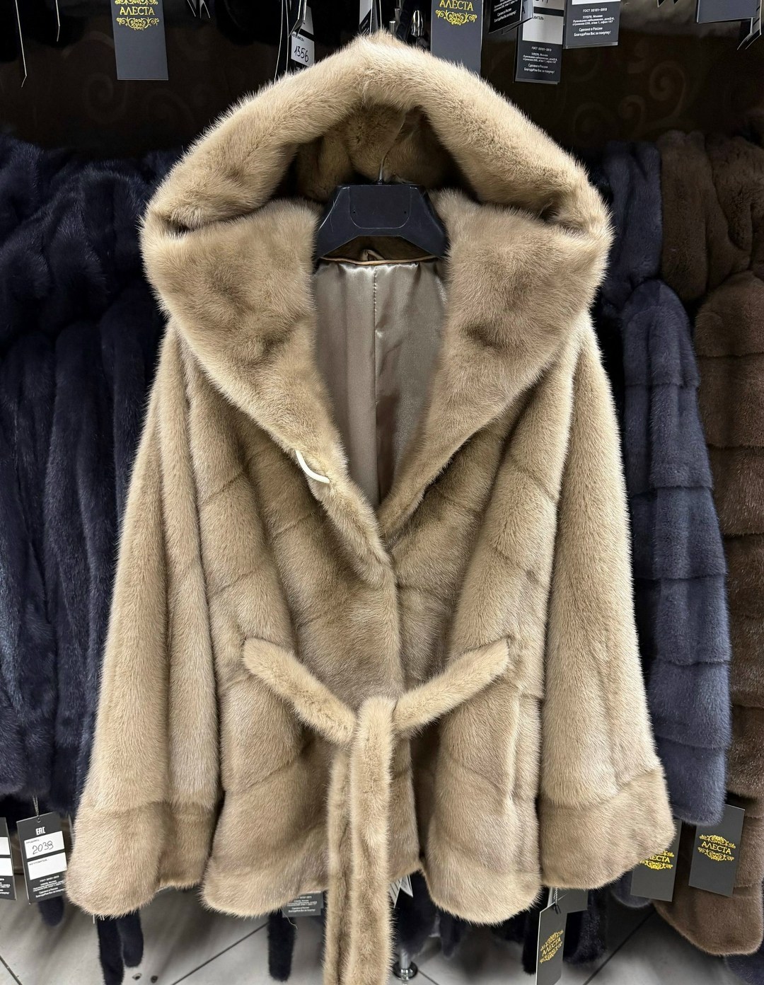 норковые шубы,шуба,норковая шуба летучая мышь,шуба летучая мышь с капюшоном,шуба из норки с капюшоном