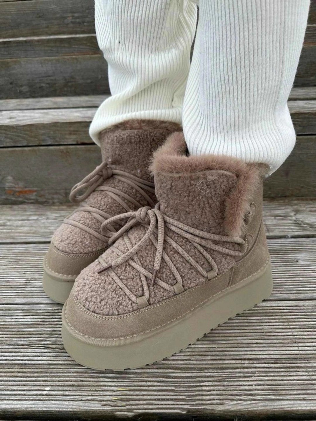 ,короткие угги луноходы женские на платформе со шнурками,ботинки угги зимние натуральные на меху и платформе,угги ботинки зимние натуральная замша с мехом на платформе,угги замш
