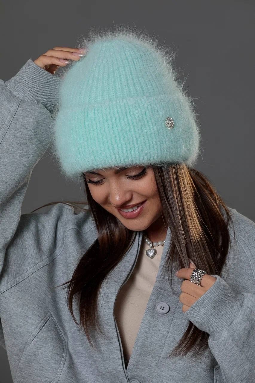 модные женские шапки зима 2025 вязаные ангорка,женская шапка из ангоры,шапка женская зимняя вязанная из ангоры,шапка женская ангора,шапка женская зимняя из ангоры