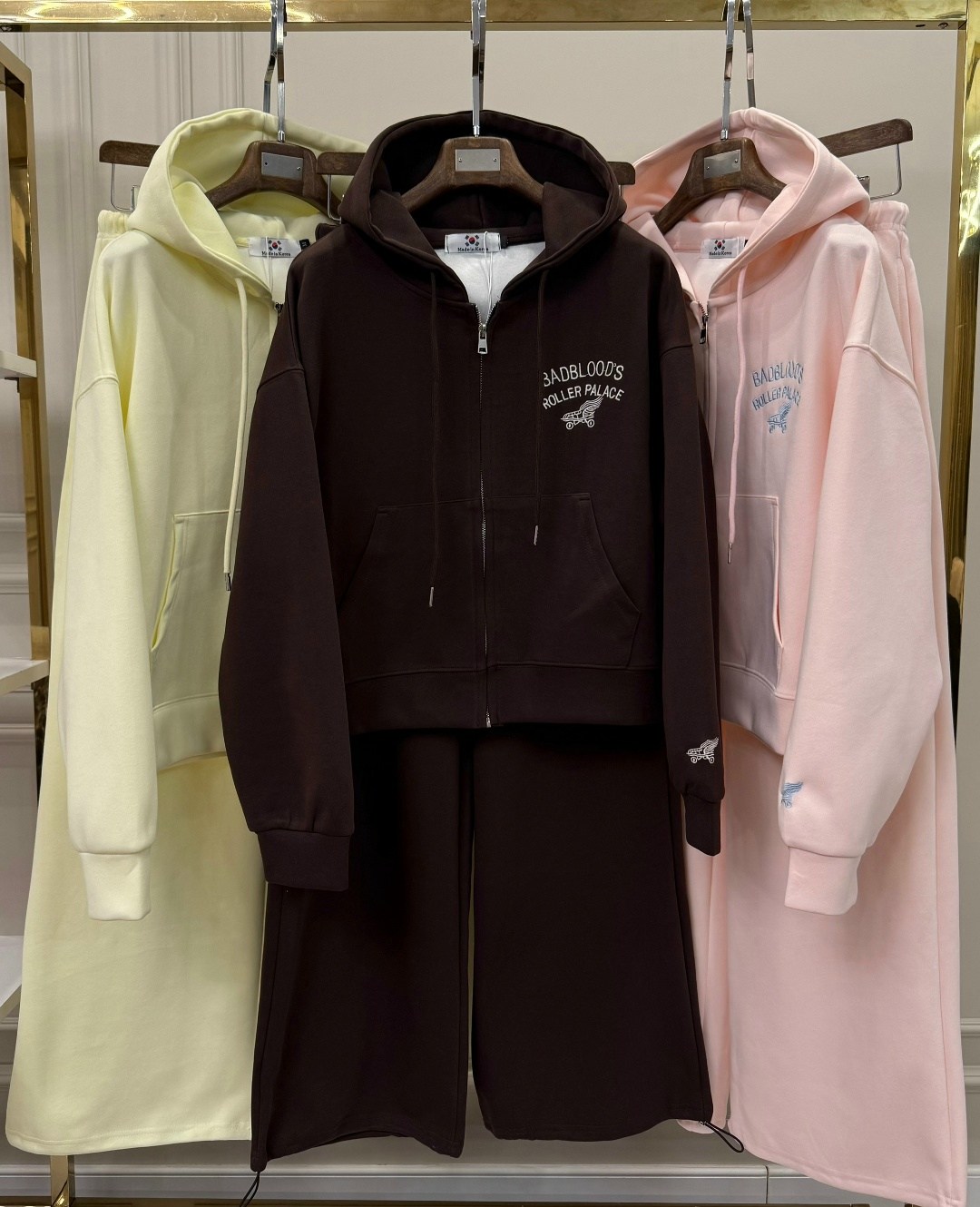 костюм женский,light pink zip up hoodie,костюм спортивный,костюм розовый,толстовка