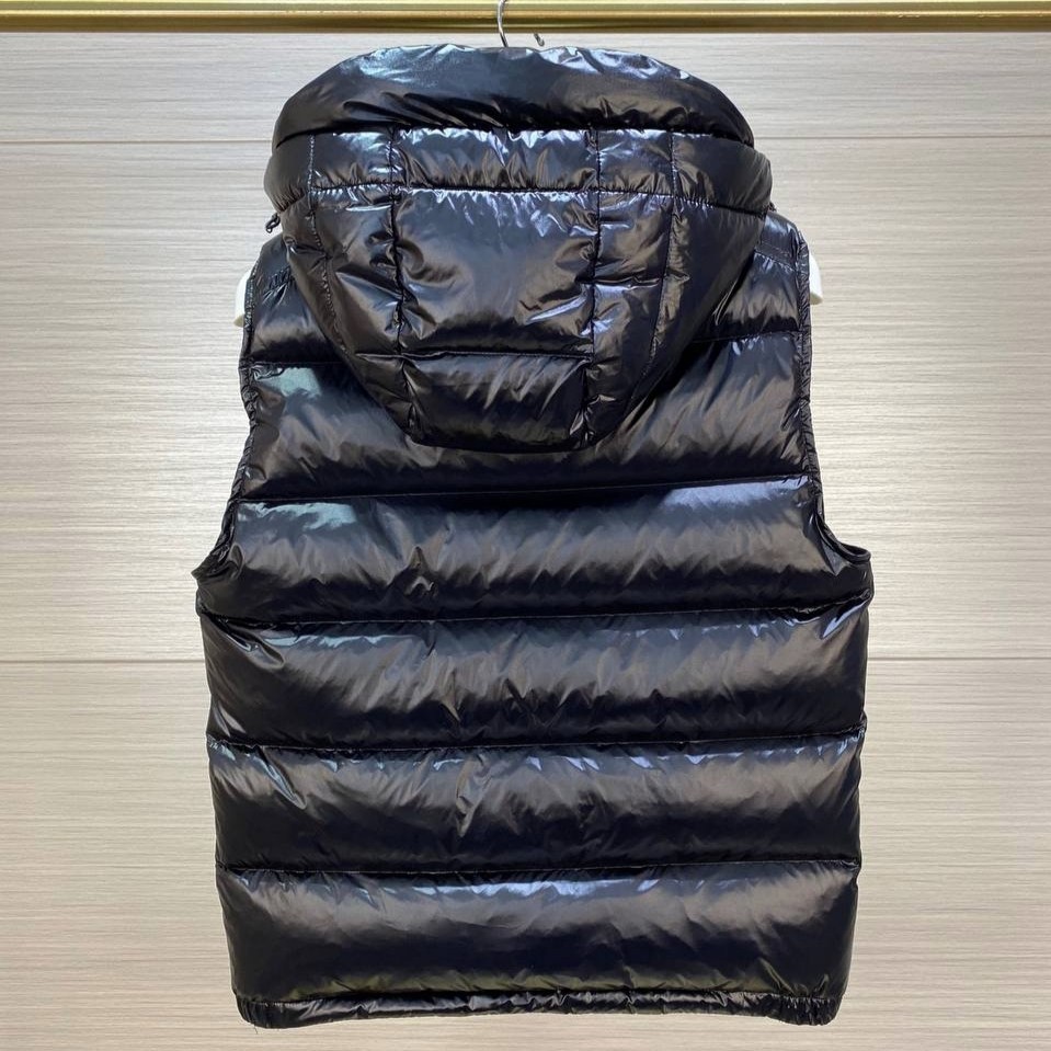 жилетка монклер,жилетка moncler,жилет moncler,жилетка монклер женская,женская жилетка moncler bormes натуральный пух