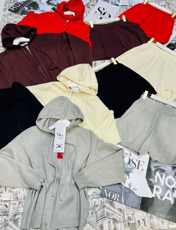 красный костюм,костюм свитшот и шорты,костюм с шортам,костюм на флисе,оверсайз толстовка