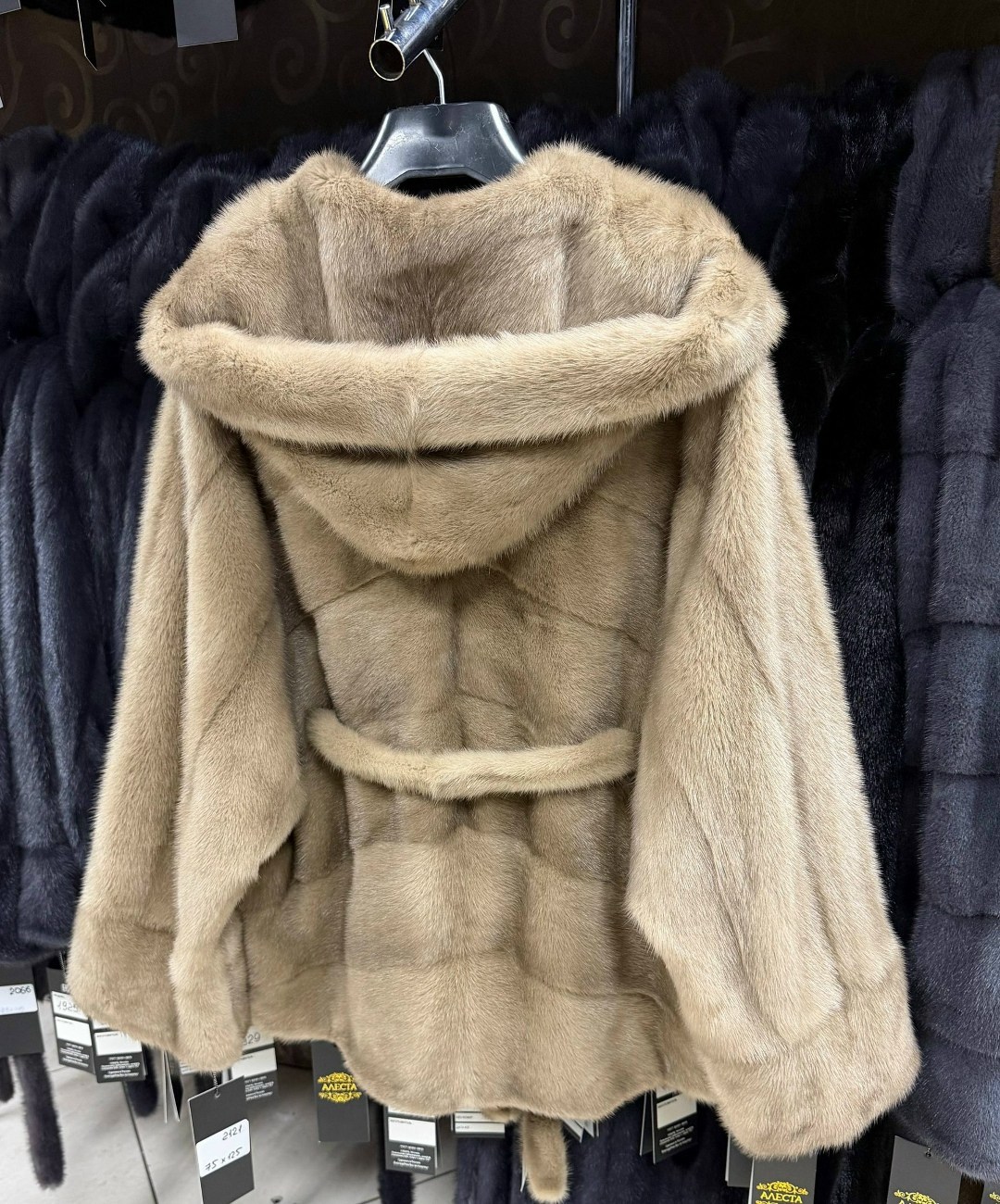 норковые шубы,шуба,норковая шуба летучая мышь,шуба летучая мышь с капюшоном,шуба из норки с капюшоном