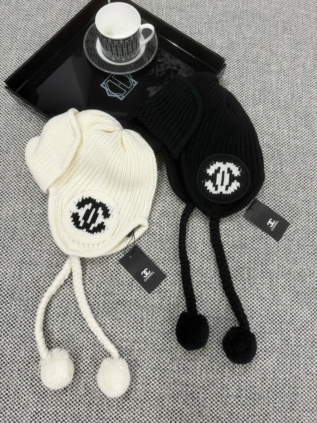 шапка chanel,шапка chanel бини с отворотом черная,шапка chanel черный,зимняя вязаная шапка в стиле chanel,шапка шанель