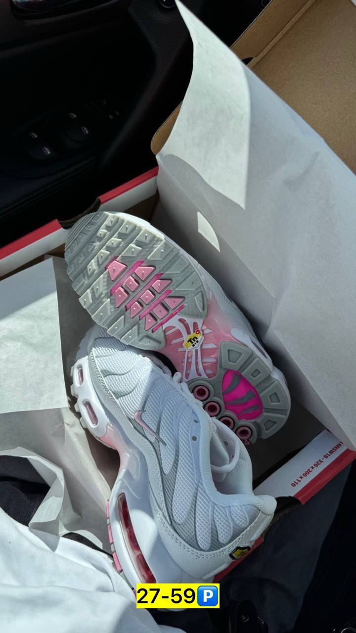 кроссовки летние спортивные nike air max tn plus,кроссовки спортивные air max tn plus nike,nike air max plus tn,кроссовки air max tn plus nike,nike air max plus