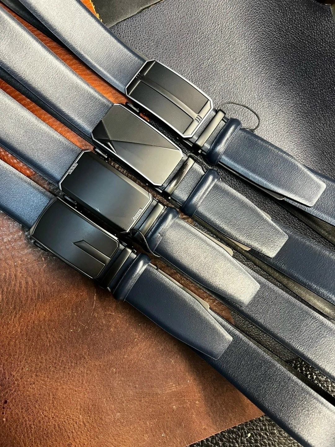 ремень мужской из натуральная кожа,кожаный ремень с автоматической пряжкой,ремень из натуральной кожи с автоматической,ремень мужской с автоматической пряжкой,мужской кожаный ремень