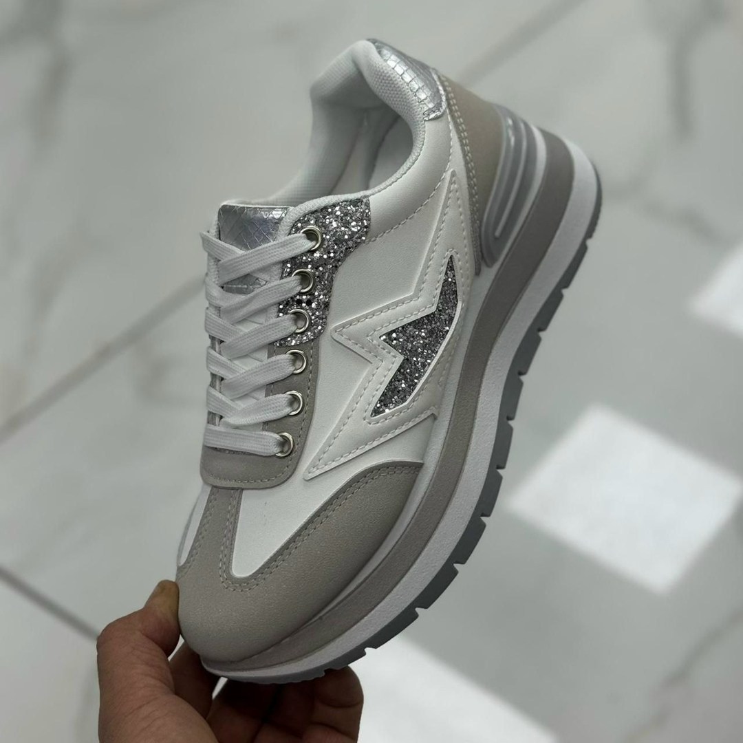 кроссовки женские,,кроссовки ,кроссовки модные, спортивная