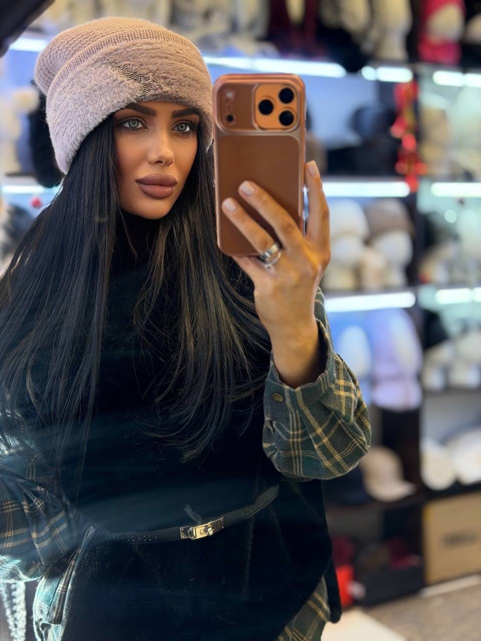 шапка меховая,шапка женская,шапка,шапка женская из ангоры,шапка зимняя