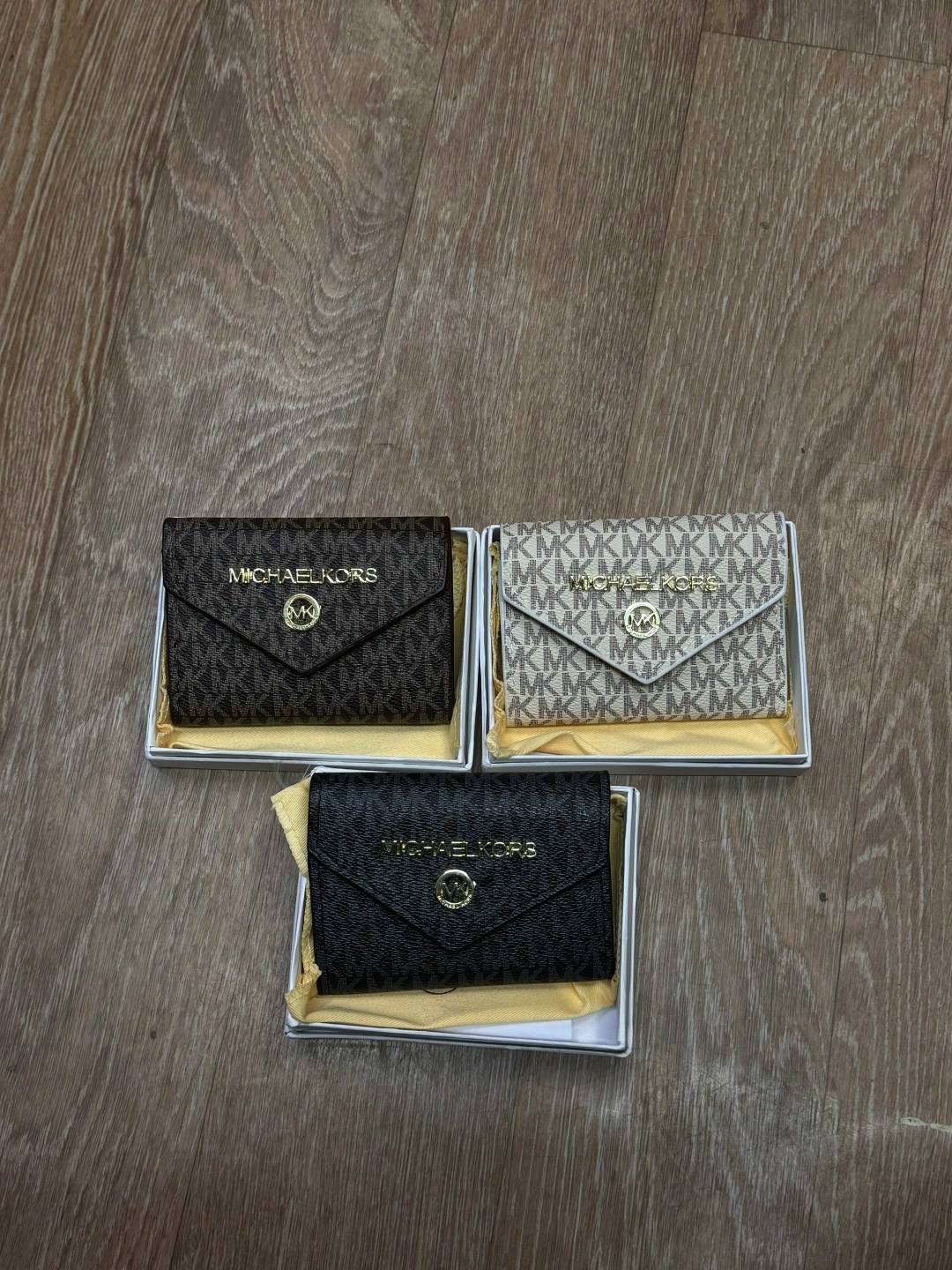 кошелек женский guess,guess кошелек,кошелек guess кошелек,стильный кошелек guess,кошелек guess с коробкой