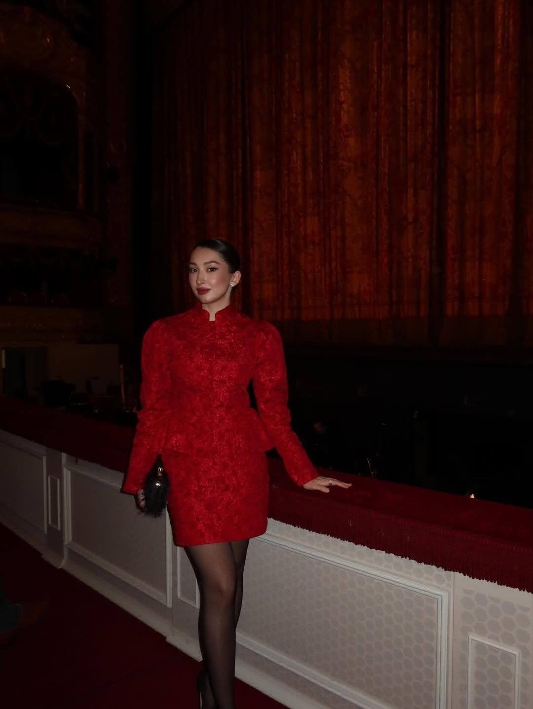 ерке есмахан,ерке есмахан оперный театр la scala,популярная казахстанская исполнительница ерке есмахан,беременная ерке есмахан восхитила нарядом в итальянском "la scala",популярная казахстанская певиц