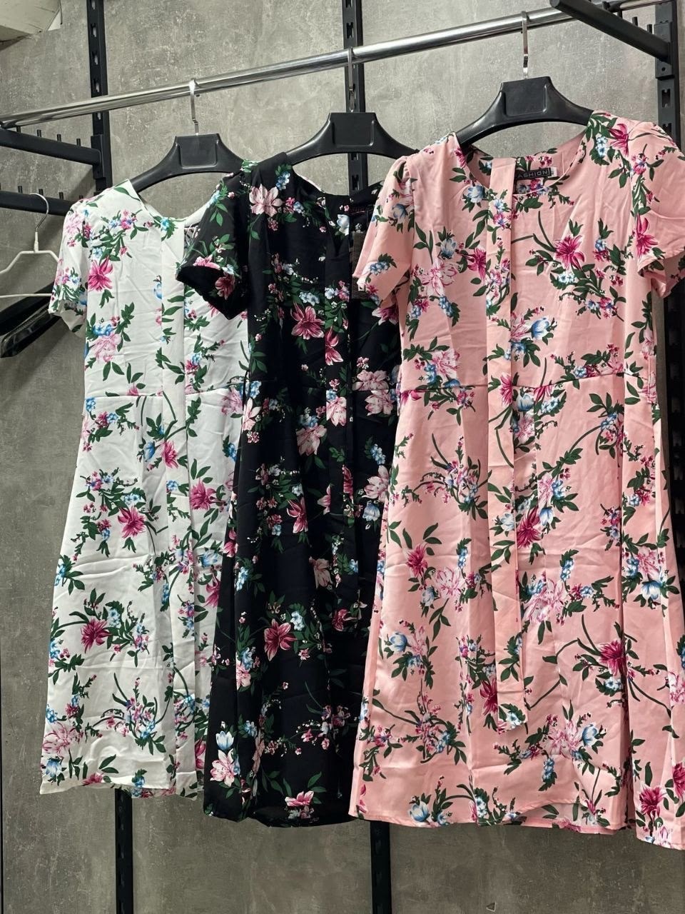 фотосессия на красной площади,девушка на красной площади,девушка,москва девушка,модели платьев