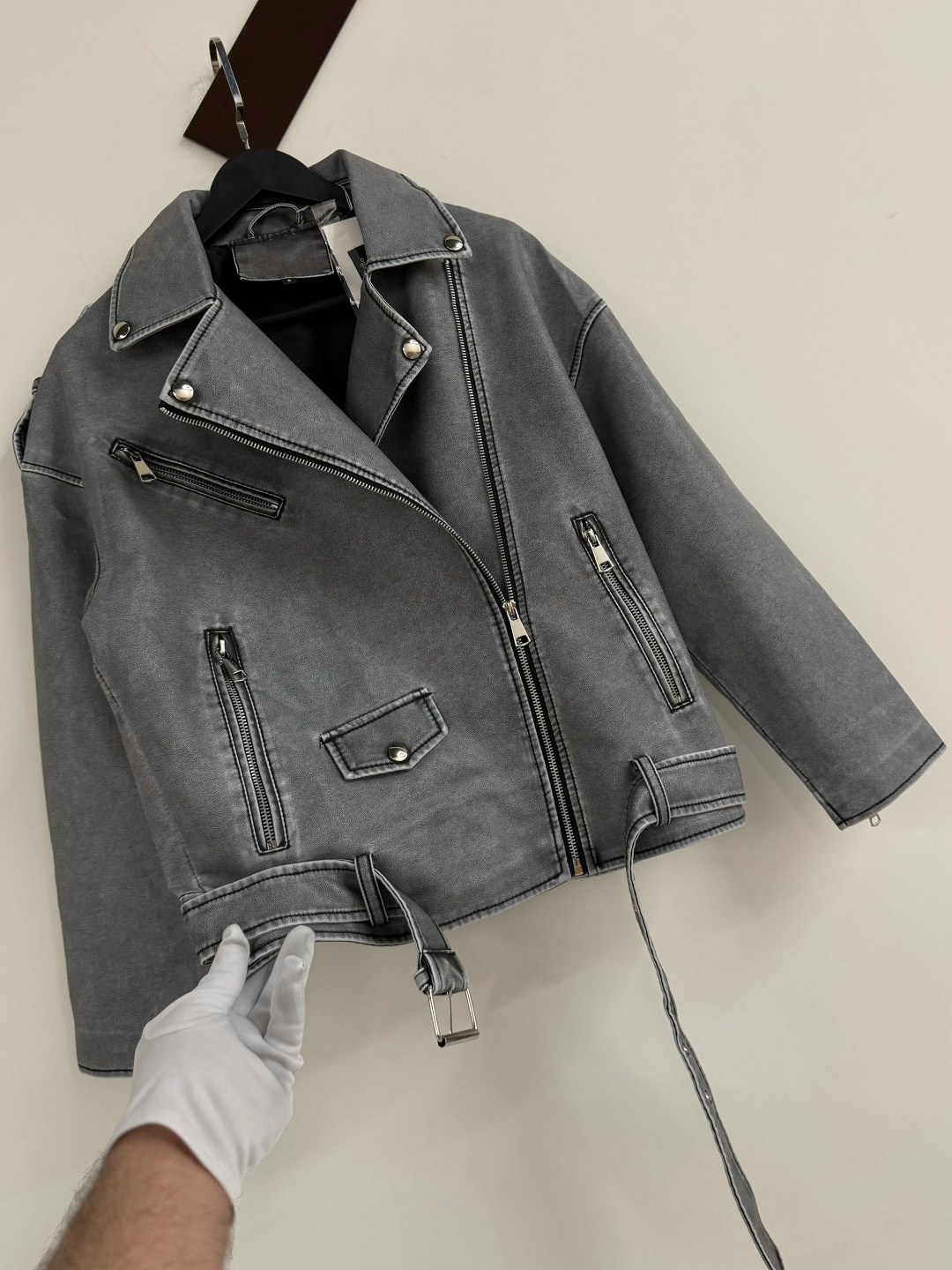 кожаная куртка косуха,женская кожаная куртка косуха,косуха кожаная куртка оверсайз демисезонная,косуха серая винтажная куртка кожаная оверсайз aftfbasic,куртка косуха