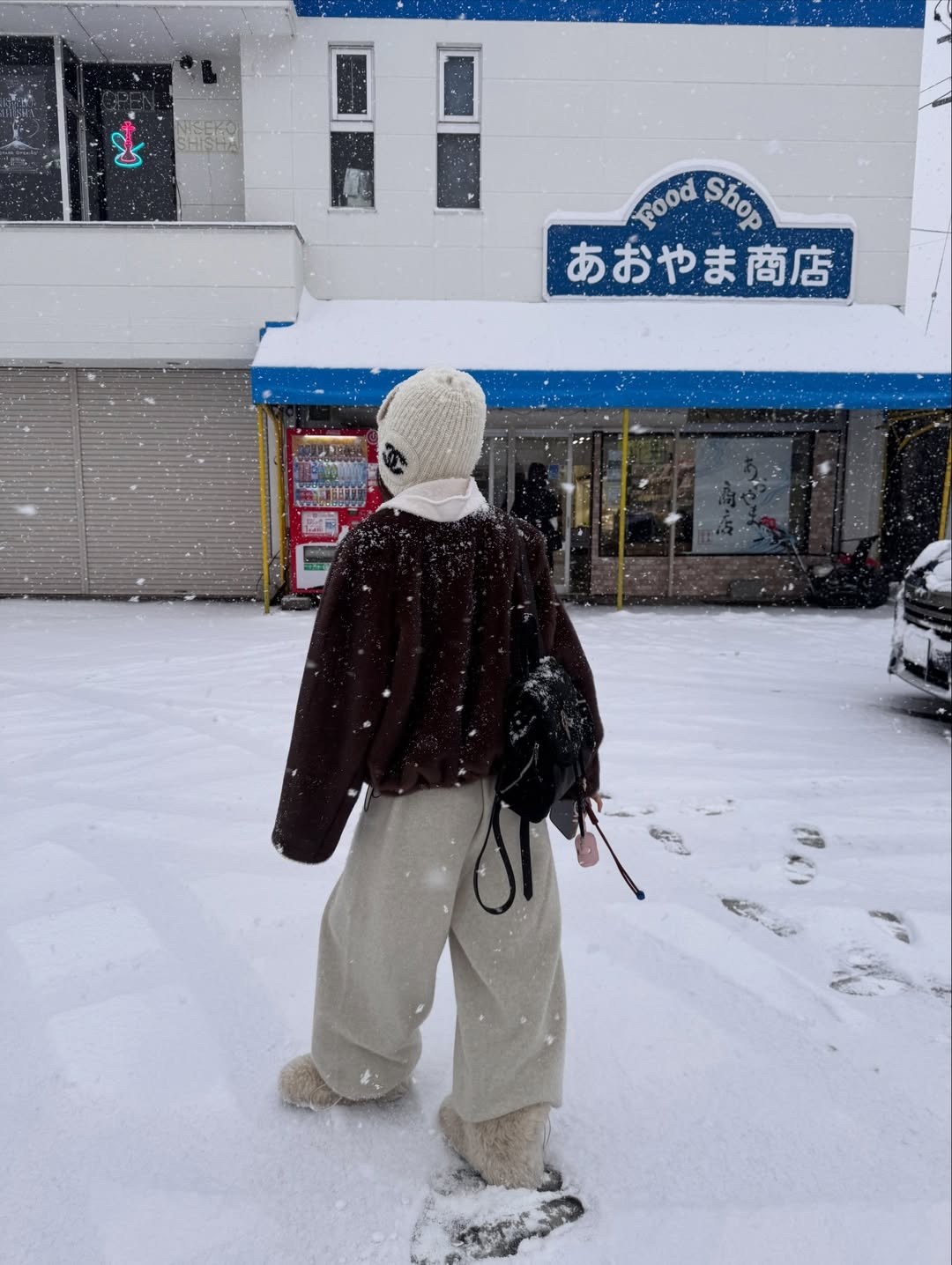 шапка chanel,шапка chanel бини с отворотом черная,шапка chanel черный,зимняя вязаная шапка в стиле chanel,шапка шанель